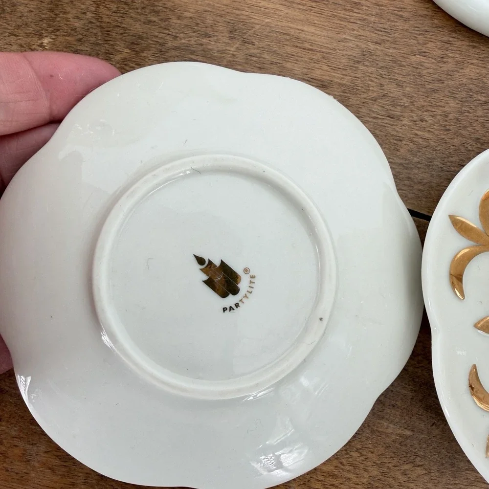 VTG 90s PartyLite Tea For Two Candle Holder Porcelain Teapot 2 Saucers Gold Trim - Picture 9 of 14